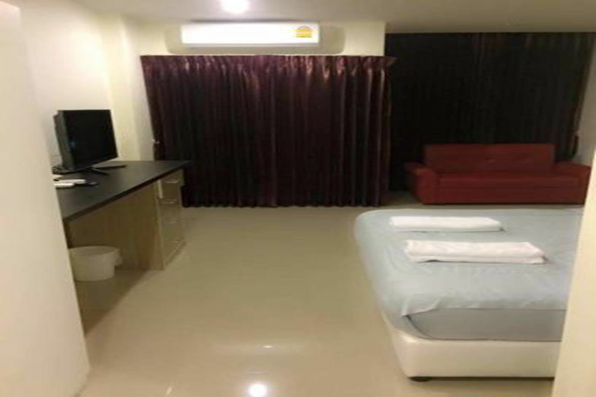 BB Grand Residence Pattaya Exterior foto